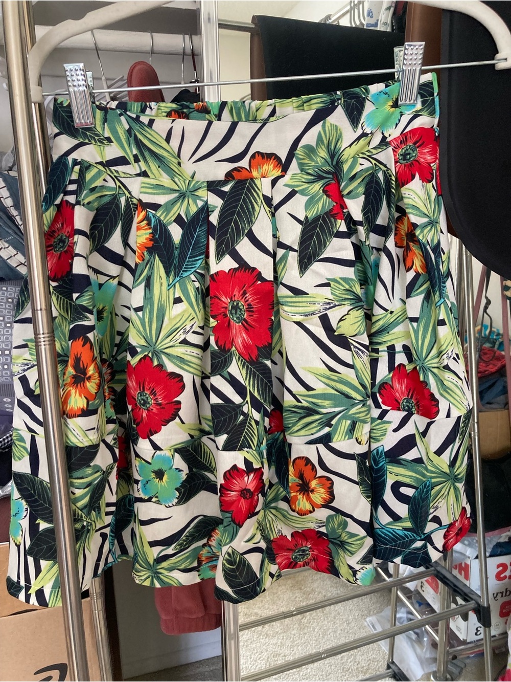 Floral Pleated Mini Skirt - Red & Green Tropical Print